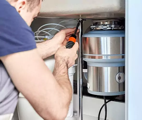 Expert Plumber for Garbage Disposal Replacement in Kendale Lakes, FL