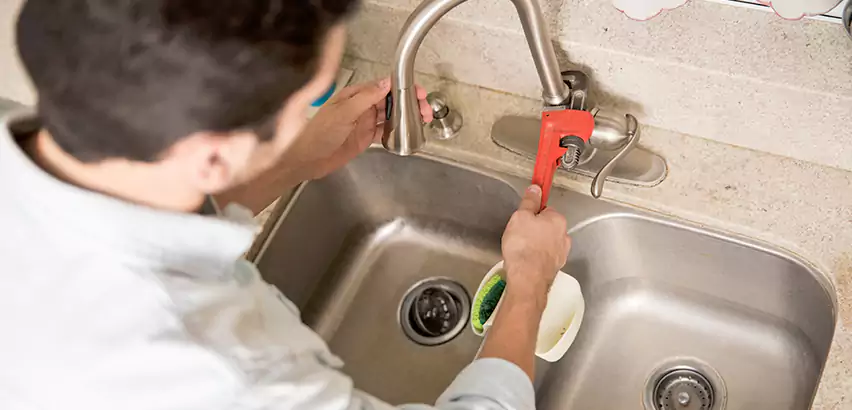 Faucet Repair in Kendale Lakes